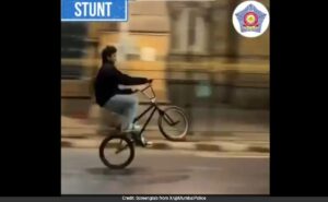 Read more about the article Mumbai Police To Man Pulling Off “Stunts” Across City