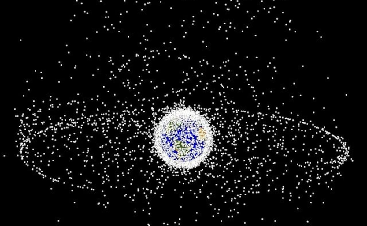 Read more about the article More Than 14,000 Satellites, 120 Million Pieces Of Debris Jamming Earth Orbit