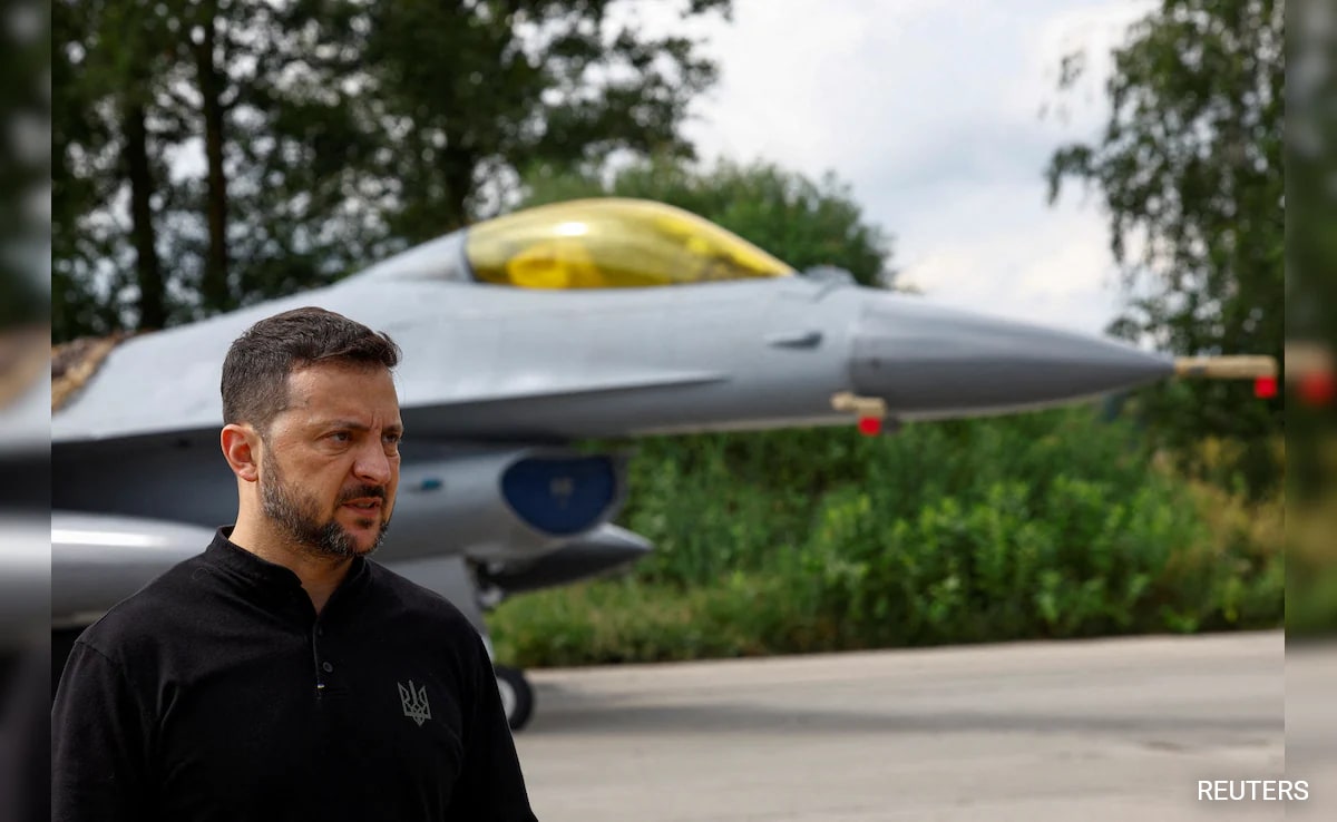 Read more about the article F-16 Fighter Jets Arrive In Ukraine, Zelensky Says “We Did It”