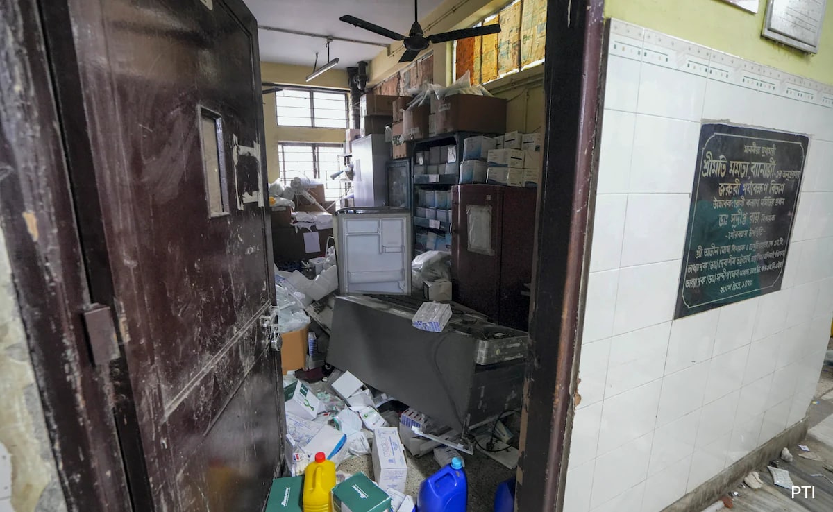 After Night Of Vandalism, Forensic Team Reaches Kolkata Hospital: 10 Points