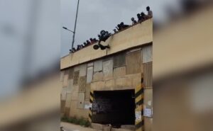 Read more about the article Fed Up With Stunt Riders, People Throw 2 Scooters Off Bengaluru Flyover