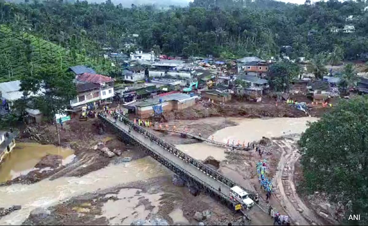 Read more about the article PM Narendra Modi Carries Out Aerial Survey Of Landslide-Hit Wayanad