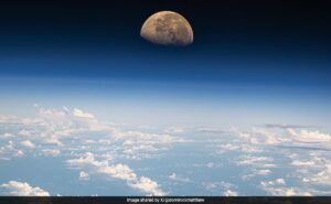 Read more about the article NASA Astronaut Shares Pic Of Moon Over The Pacific: “Mind-Boggling”