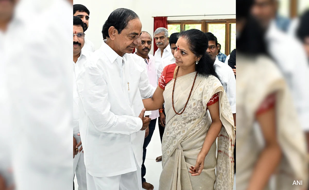 Read more about the article BRS MLC Kavitha meets father K Chandrasekhar Rao after release from prison