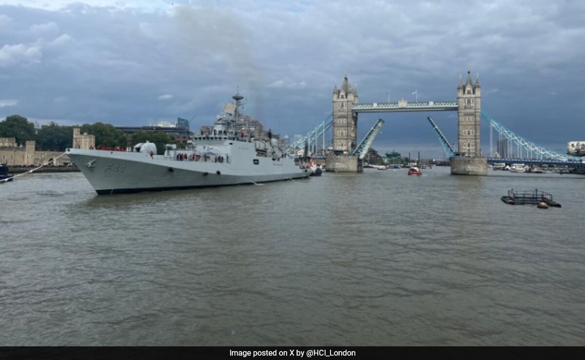 Read more about the article Indian Naval Ship INS Tabar Arrives In London