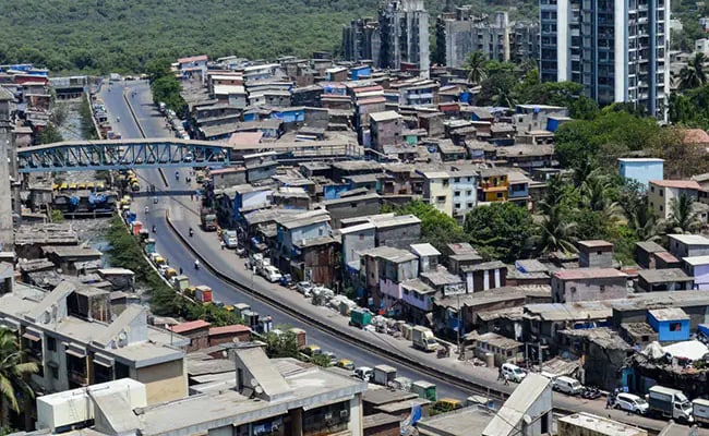 Read more about the article Stress Management Workshop Empowers Dharavi Residents