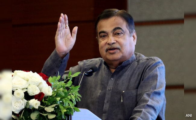 'You're Working Like A Political Party': Nitin Gadkari To Indian Road Congress