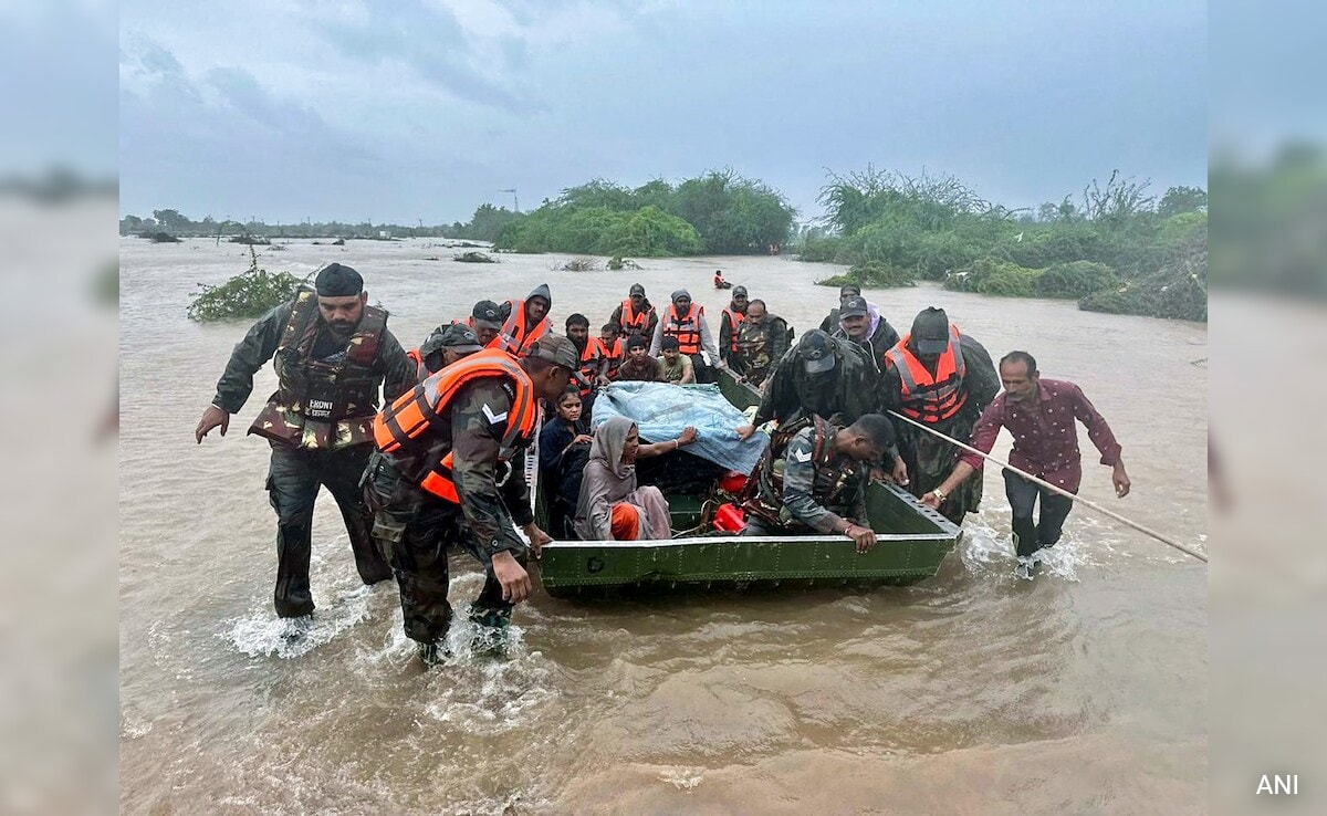 Read more about the article Gujarat’s Bharuch Gets 120mm Of Rainfall In 2 Hours, 10 Rivers Overflowing