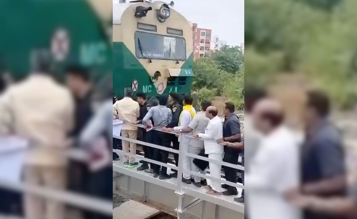 Chandrababu Naidu's Close Call With A Train On A Railway Bridge During Andhra Pradesh Floods Inspection