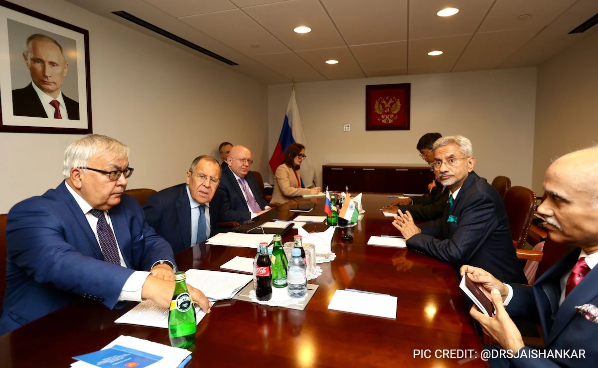 Read more about the article S Jaishankar Meets Russian Foreign Minister After PM’s Meeting With Zelensky In New York