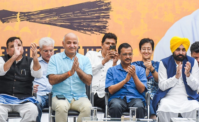 Read more about the article How Opposition BJP, Congress Responded To Arvind Kejriwal’s Sunday Shocker