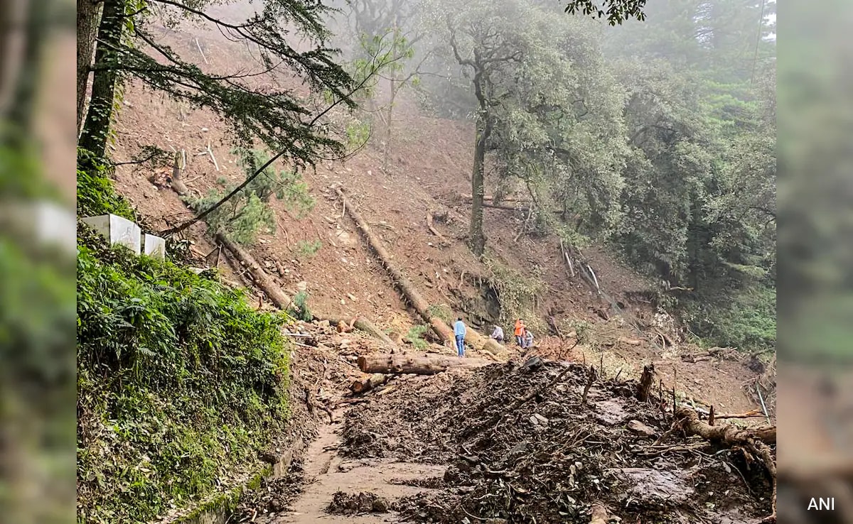 Read more about the article 117 Roads Closed In Himachal Due To Heavy Rain, Flash Flood Warning For Shimla