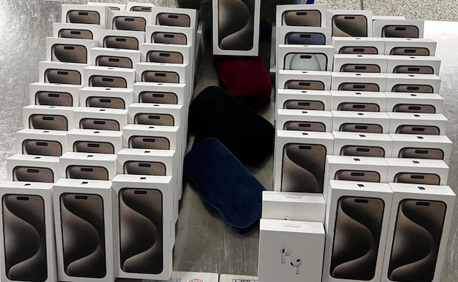 Read more about the article 1,600 iPhones Worth Rs 12 Crore Stolen From Truck In Madhya Pradesh