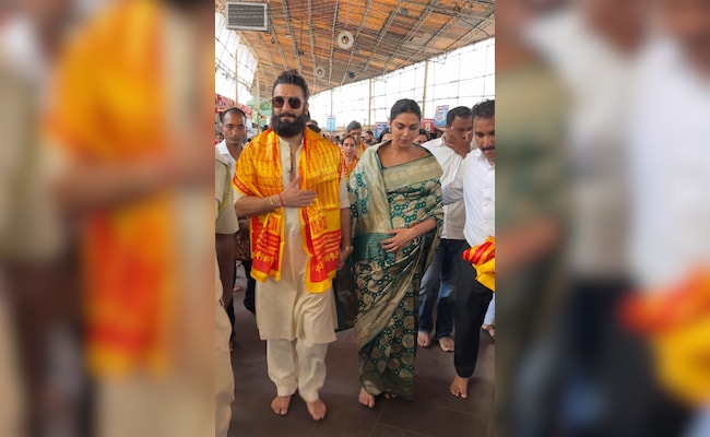 Read more about the article For Ganesh Chaturthi 2024 With Husband Ranveer Singh, Pregnant Deepika Padukone Gives Festive Vibes To Her Maternity Style In A Green Saree