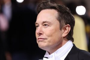 Read more about the article Elon Musk Denies Report That Claims xAI Held Talks Over Share in Tesla Revenue