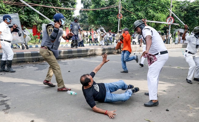 Read more about the article Top Court Trashes Bengal Request In Protest Case