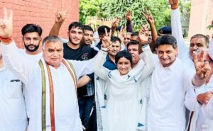 Read more about the article Vinesh Phogat After Filing Nomination From Julana