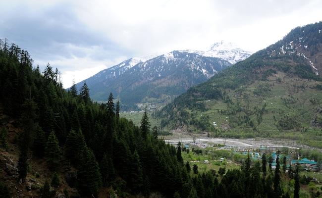 Read more about the article 10 Popular Hill Stations In North India That Never Lose Their Charm