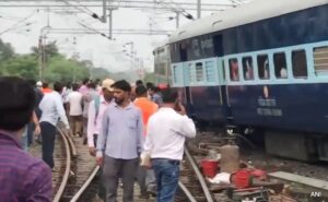 Read more about the article Two Coaches Of Indore-Jabalpur Express Train Derail, None Hurt