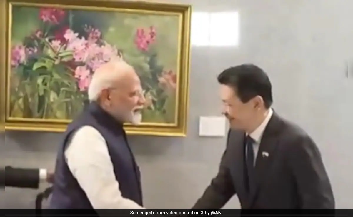 Read more about the article PM Narendra Modi Meets Singapore Counterpart Lawrence Wong To Discuss Ties