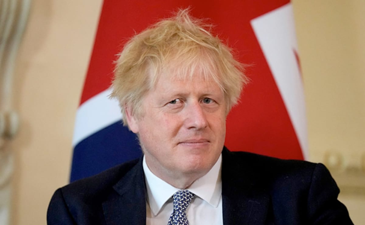 Read more about the article Boris Johnson Gave “Manly Pep Talk” To Prince Harry In Bid To Persuade Him To Stay In UK, Reveals Book