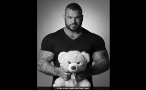 Read more about the article Illia Yefimchyk, World’s ‘Most Monstrous Bodybuilder,’ Dies Aged 36