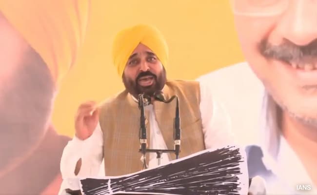 Read more about the article Punjab, Ravneet Singh Bittu, Farmer Protest: “Farmers’ Issue Can Be Solved In 2 Days If Bhagwant Mann Resigns”: Union Minister