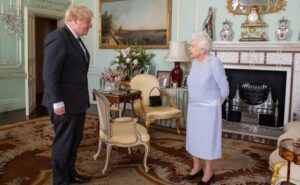 Read more about the article Queen Elizabeth Had A Form Of Bone Cancer, Claims Boris Johnson In Memoir