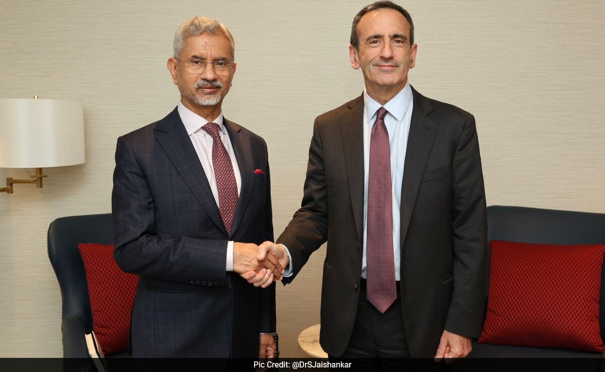 Read more about the article S Jaishankar Meets Kamala Harris’ National Security Advisor In US