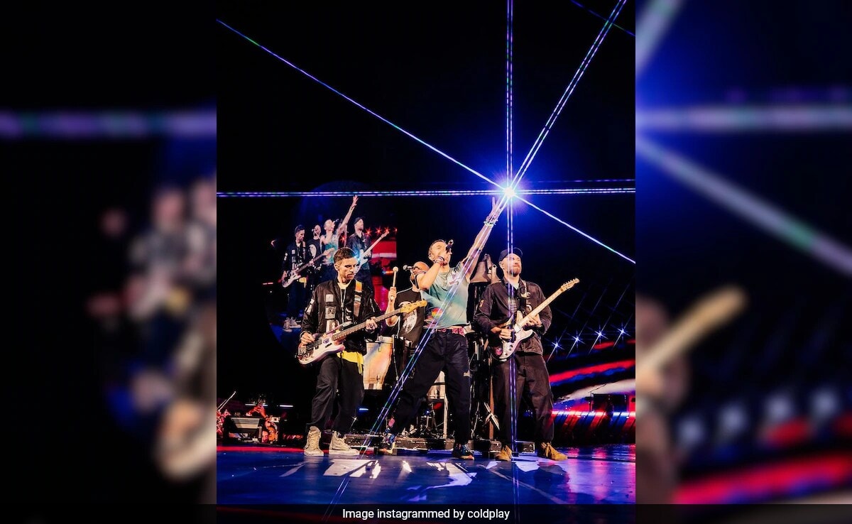 Read more about the article Travel Bookings Skyrocket As Fans Rush For Coldplay, Diljit Dosanjh Concerts: Report