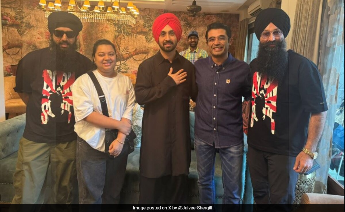 Read more about the article Diljeet Dosanjh Meets BJP Spokesperson Jaiveer Shergill At His Delhi Home