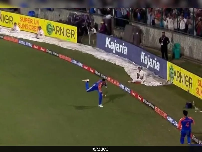 'Catch Of The Decade': Hardik Pandya Takes Sensational One-Hander, Fans In Disbelief. Watch