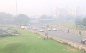 Read more about the article Anti-Pollution Plan On, Delhi Air Quality Remains “Very Poor”