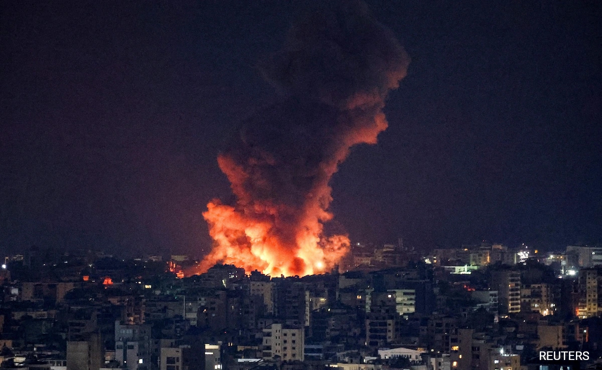 Read more about the article Israeli Strikes Hit South Beirut, Sparking Flashes Of Red And White Seen For 30 Minutes