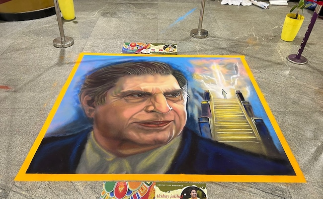 Read more about the article Bangalore Rangoli Artist’s Colorful Tribute To Ratan Tata At Metro Station