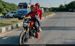 Read more about the article Zomato CEO Deepinder Goyal, Wife Turn Delivery Agents For A Day