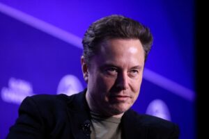 Read more about the article Government Says No Auction of Satellite Spectrum; Elon Musk Hails Decision