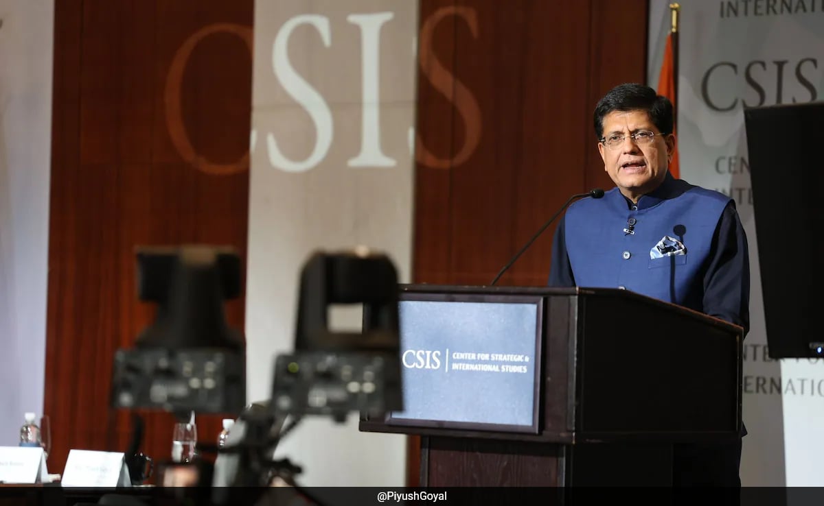 Read more about the article No Policy Change On Multi-Brand Retailing: Piyush Goyal In US