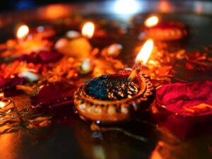 Read more about the article Is Diwali On October 31 Or November 1? Here Are The Details