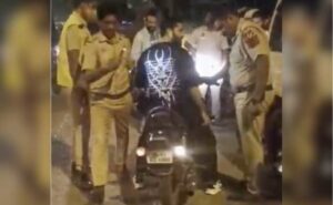 Read more about the article Delhi Man Stopped For Modified Bike Silencer, Calls His Father, Beats Cops