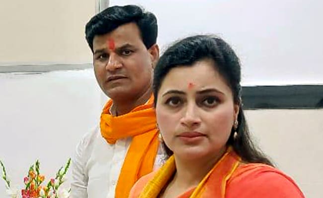 Read more about the article Navneet Rana Will Not Contest Maharashtra Assembly Polls, Says Her Husband Ravi Rana