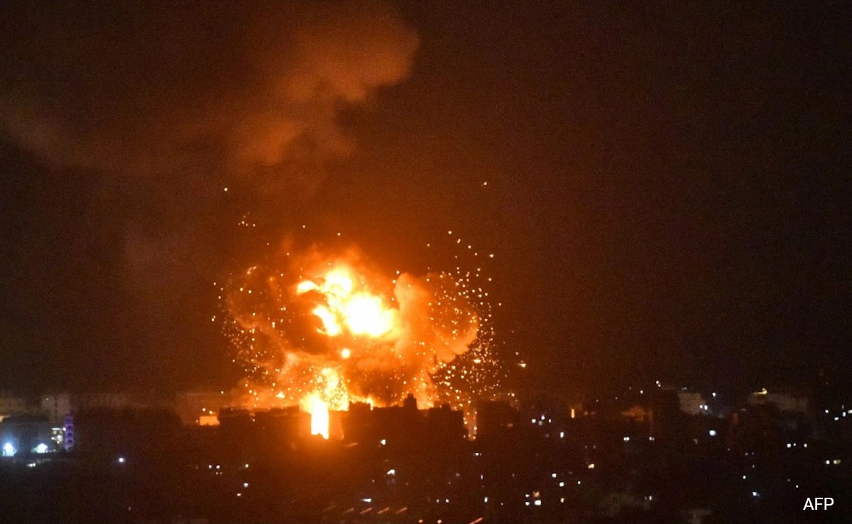 Read more about the article Israeli Airstrikes Hit Beirut, Hezbollah Heir Apparent Missing: 10 Points