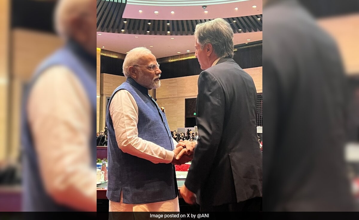 Read more about the article PM Modi Meets Antony Blinken On Sidelines Of ASEAN Summit