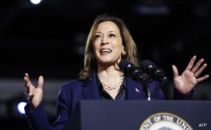 Read more about the article “Unhinged, Unstable” Kamala Harris Blasts Trump Over Alleged Hitler Remark