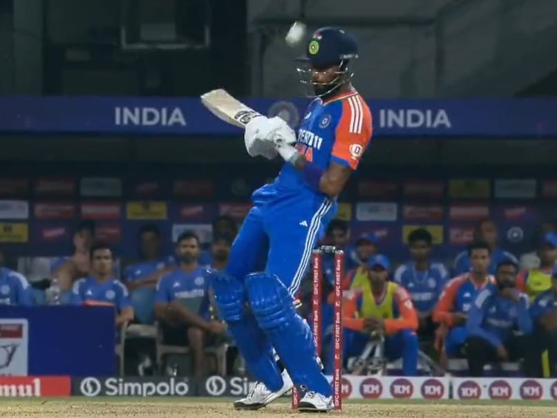 Hardik Pandya's No-Look Shot vs Bangladesh Wins Internet. His Reaction Says It All - Watch