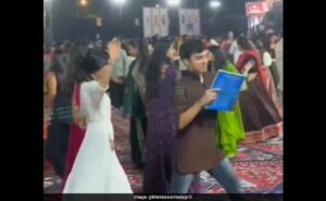 Read more about the article Video Of Man Reading While Performing Garba Captivates Internet