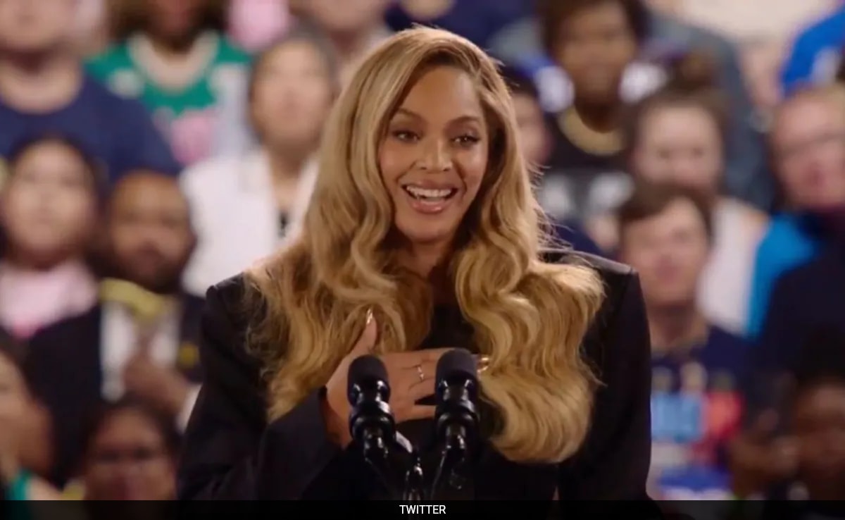 Read more about the article Beyonce Bats For Kamala Harris At Campaign Rally