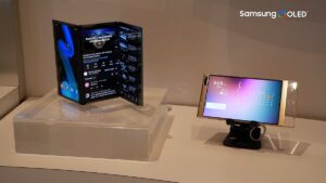 Read more about the article Samsung Tri-Fold Phone Reportedly in Development; Could Debut in 2025