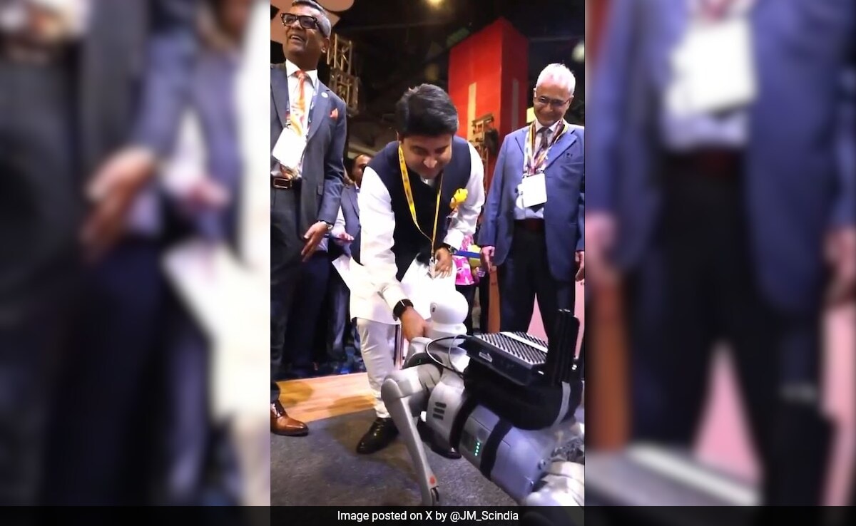 Jyotiraditya Scindia Meets Rocky, 5G-Powered Robotic Dog At Mobile Congress