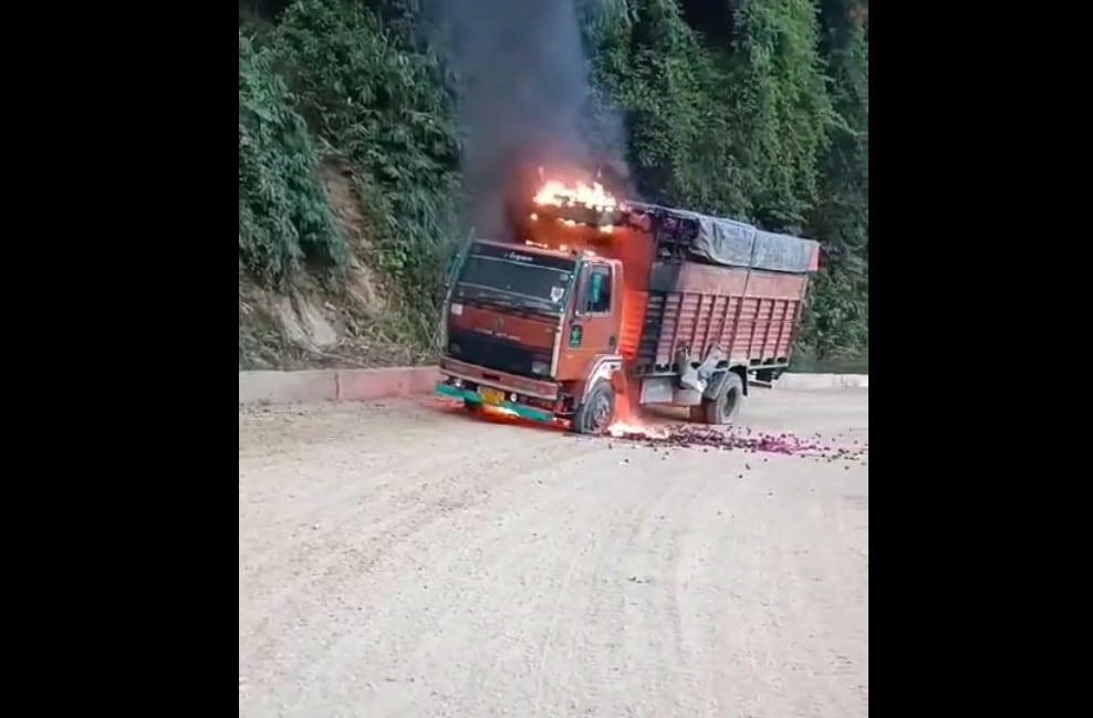 Read more about the article Trucks Carrying Essentials Set On Fire In Manipur, Rongmei Nagas Call Boycott